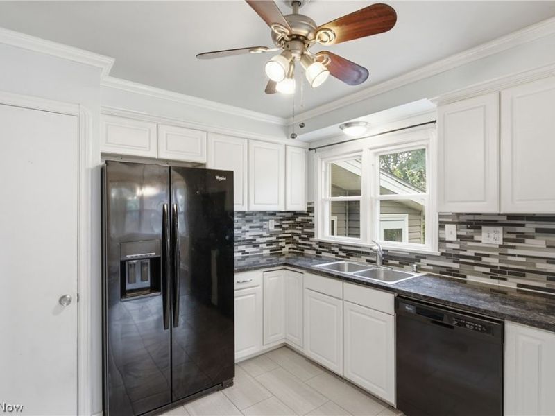 10602 Windham Road , Parma, OH 44130 Photo 17