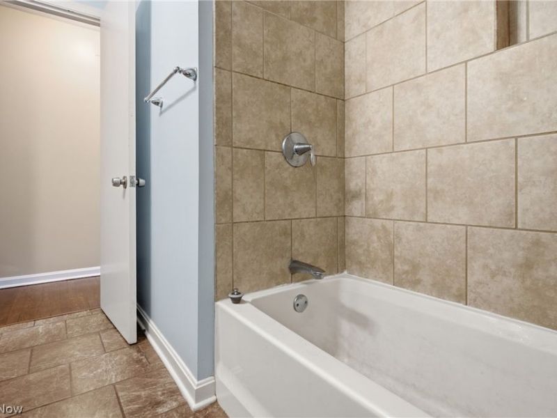 10602 Windham Road , Parma, OH 44130 Photo 25
