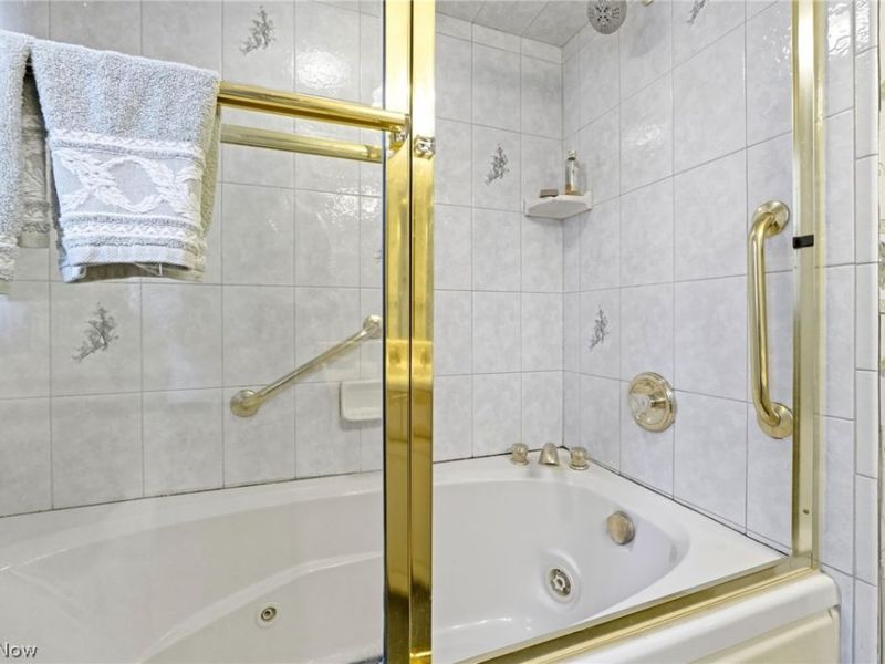 14471 Washington Boulevard, University Heights, OH 44118 Photo 30