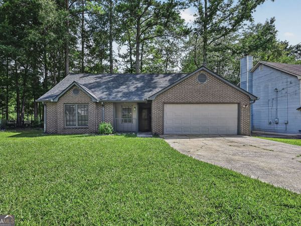7185 Nunn Woods Way, Fairburn, GA 30213