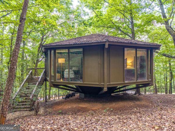 208 Treetopper Circle, Jasper, GA 30143