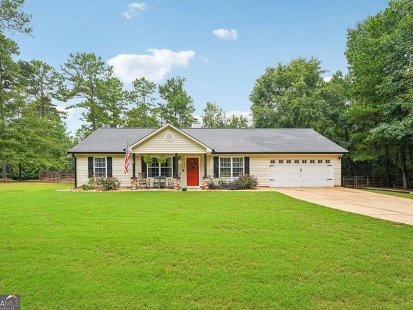 579 Al Roberts Road, Senoia, GA 30276
