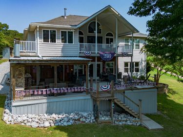 39 Canary Drive, Eddyville, KY 42038