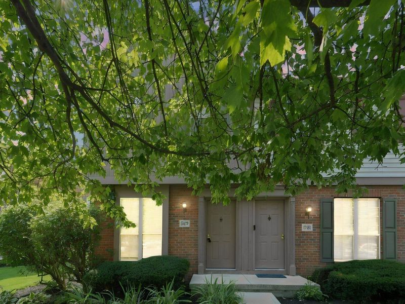 1279 Lane On The , Columbus, OH 43235 Photo 1