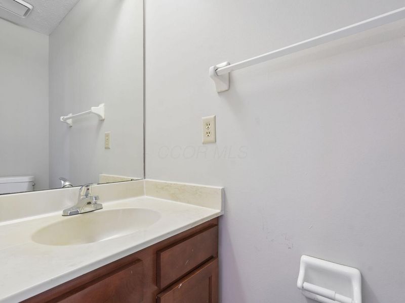 1279 Lane On The , Columbus, OH 43235 Photo 11