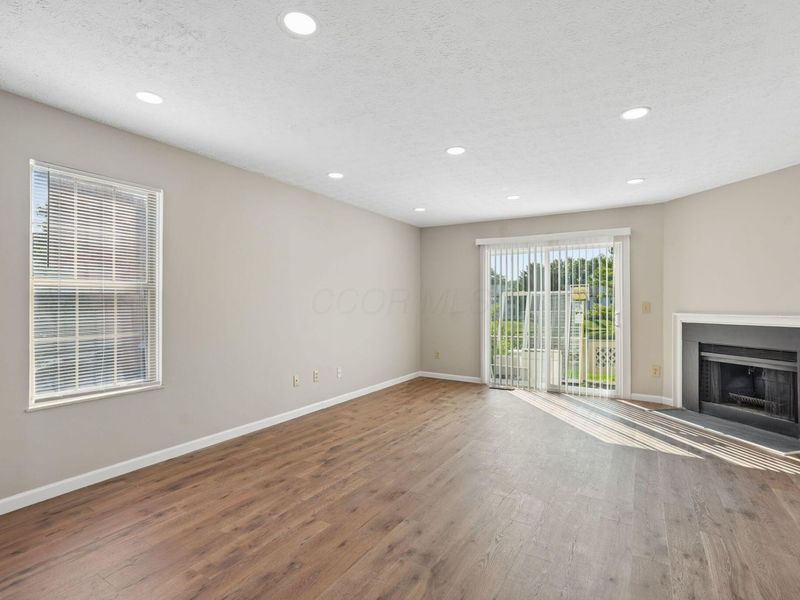 1279 Lane On The , Columbus, OH 43235 Photo 12