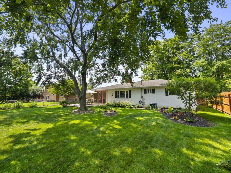 5566 Sandalwood Boulevard , Columbus, OH 43229 Photo 38