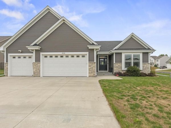 N8041 Preserve Park DRIVE, Ixonia, WI 53036