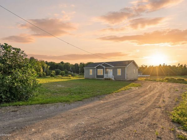 492 Kenduskeag Levant Road , Kenduskeag, ME 04450