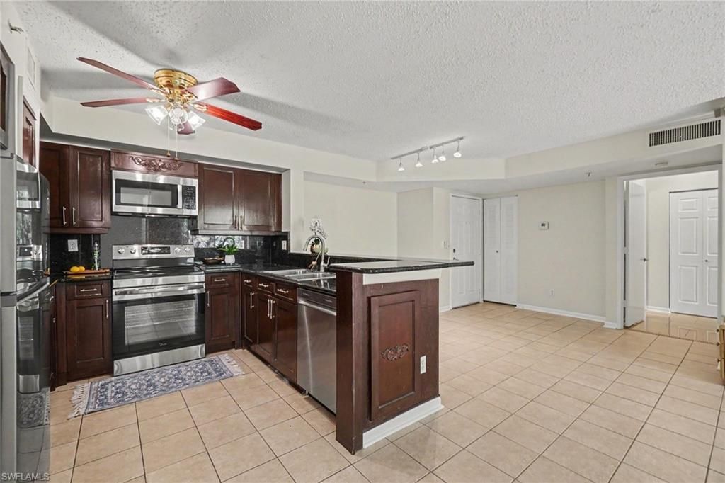 1280 Wildwood Lakes Blvd, Unit 106, Naples, FL 34104 Photo