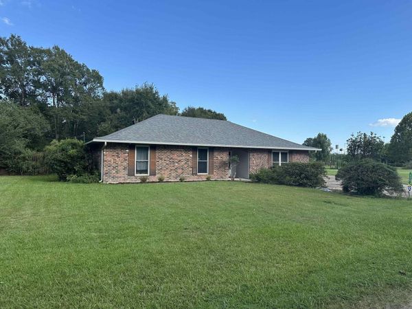 113 Elmira Dr, Slaughter, LA 70777