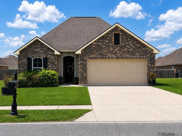 1801 S Darla Ave, Gonzales, LA 70737