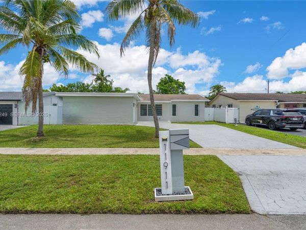 11911 NW 32nd Mnr , Sunrise, FL 33323