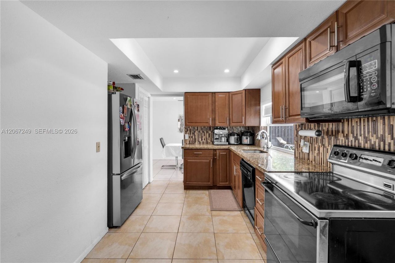 11911 NW 32nd Mnr , Sunrise, FL 33323 Photo