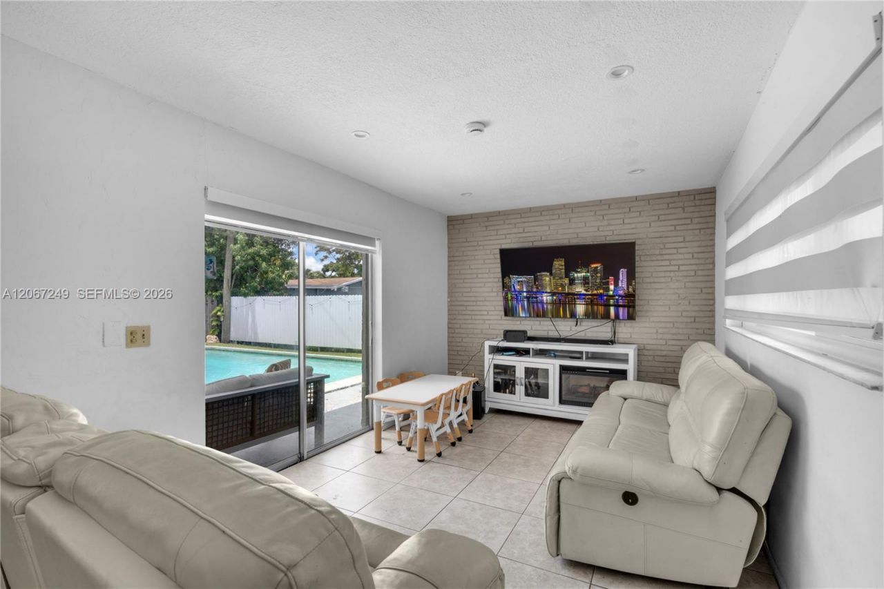 11911 NW 32nd Mnr , Sunrise, FL 33323 Photo