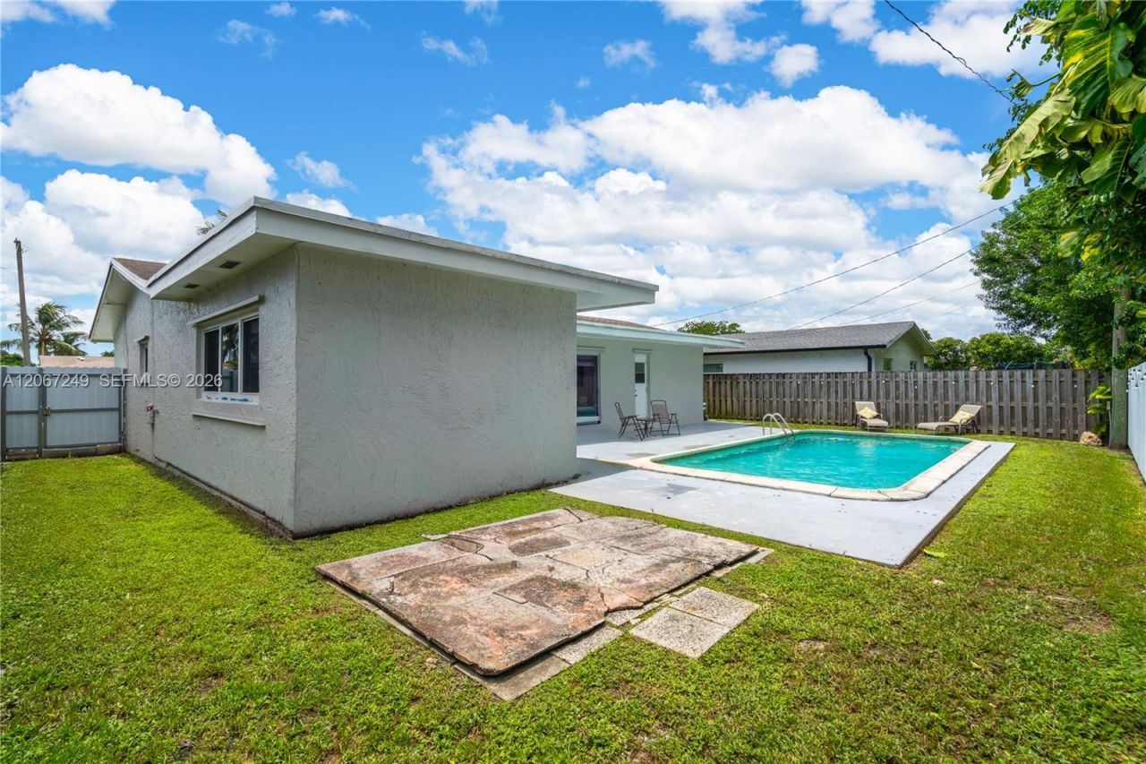 11911 NW 32nd Mnr , Sunrise, FL 33323 Photo