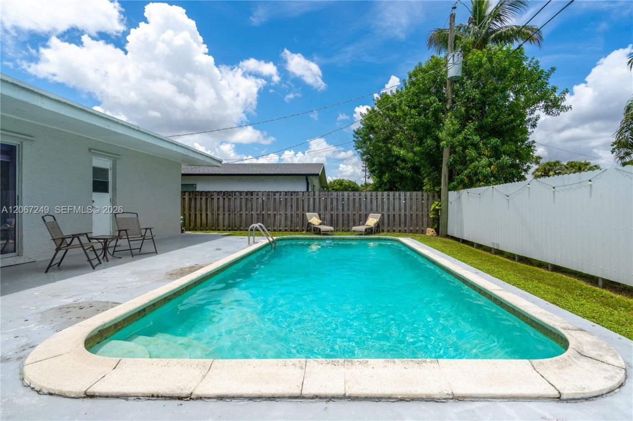 11911 NW 32nd Mnr , Sunrise, FL 33323 Photo