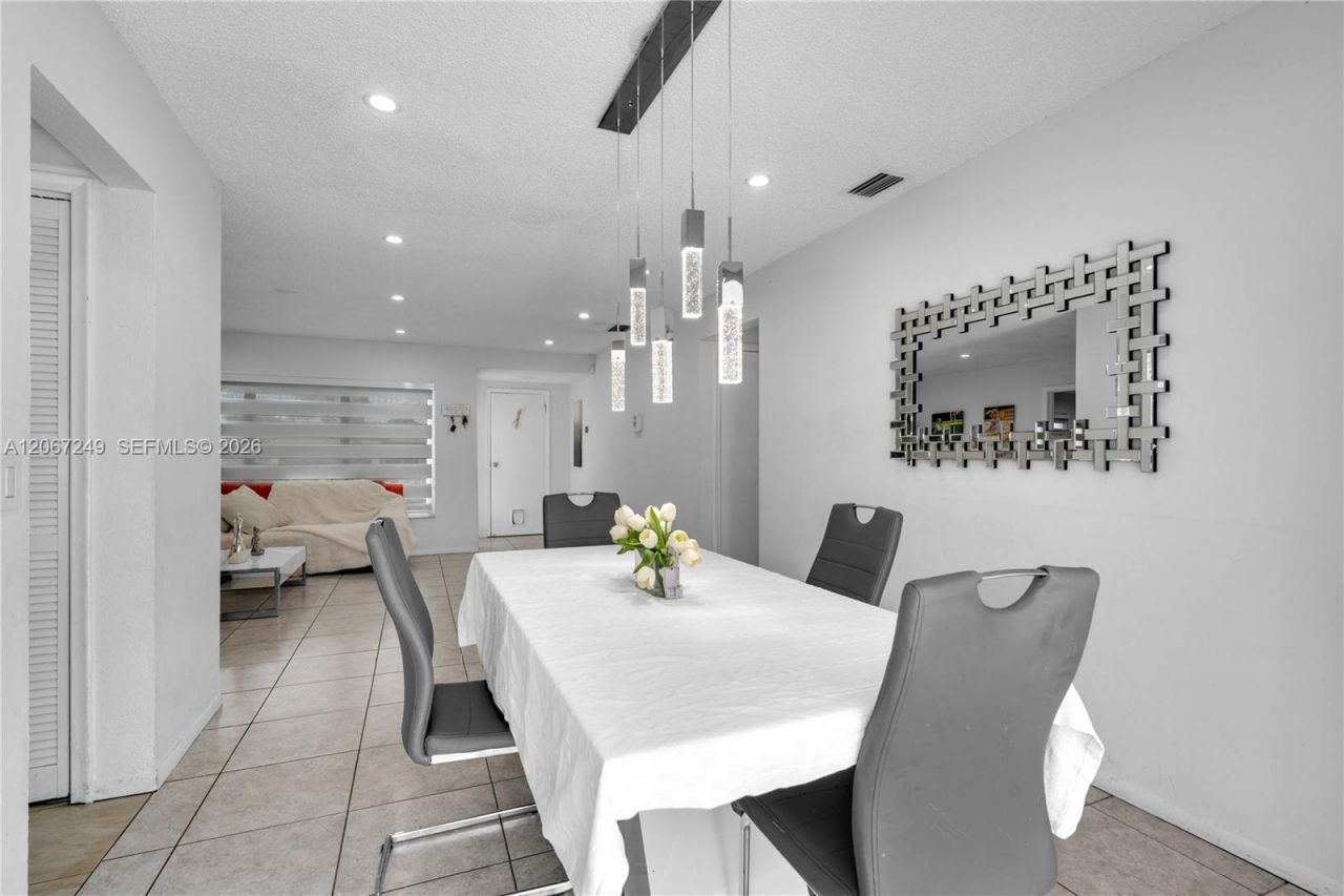 11911 NW 32nd Mnr , Sunrise, FL 33323 Photo