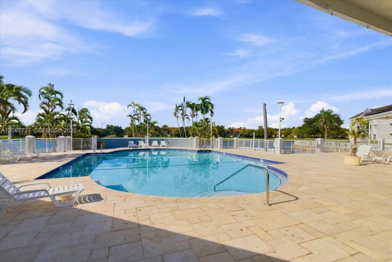 8660 SW 212th St, Unit 306, Cutler Bay, FL 33189 Photo
