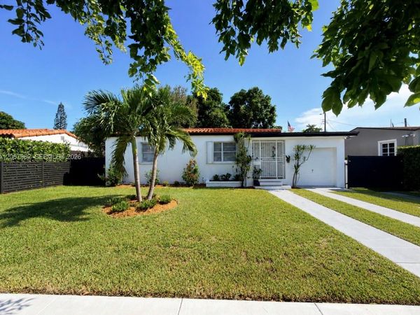 4060 SW 6th St, Miami, FL 33134