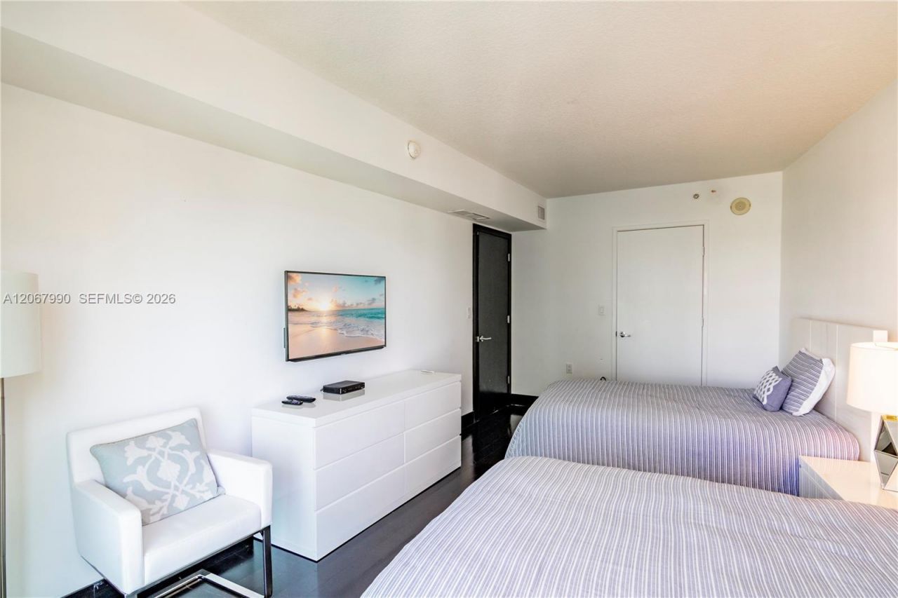 150 Sunny Isles Blvd , Unit 1-1604, Sunny Isles Beach, FL 33160 Photo