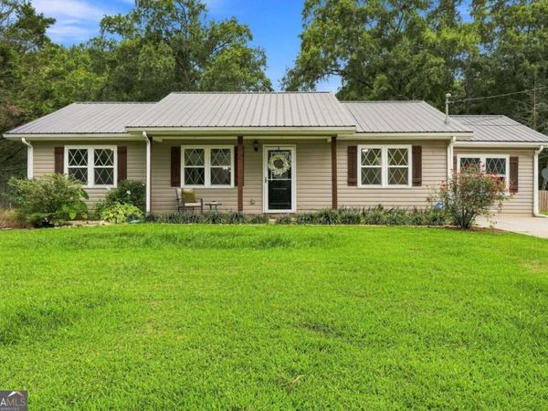 1015 Erwin Hill Church Road SE, Calhoun, GA 30701