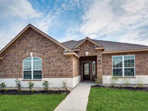 706 Milas Lane , Glenn Heights, TX 75154