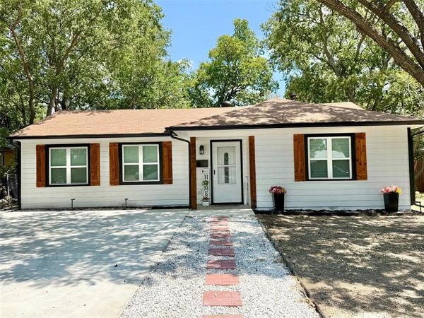 633 Cimarron Trace , Grand Prairie, TX 75051
