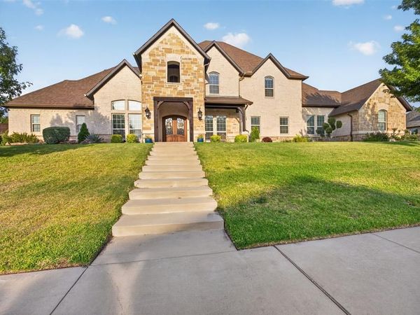 1100 Stone Ridge Lane, DeSoto, TX 75115