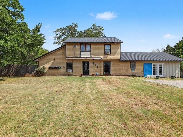 909 E Park Street, Tecumseh, OK 74873