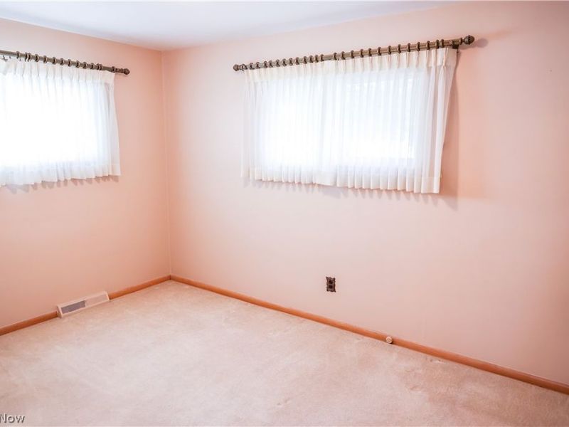 11517 Fordham Road , Garfield Heights, OH 44125 Photo 18