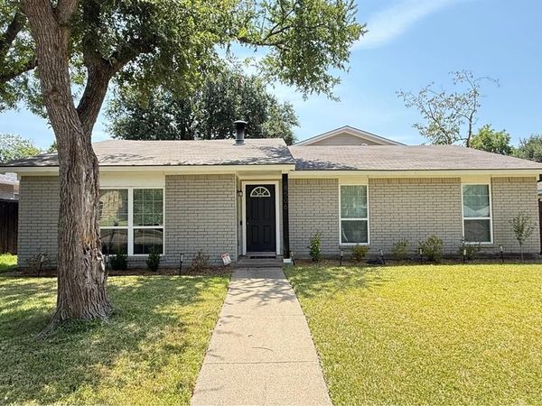 8506 Londonderry Lane, Dallas, TX 75228