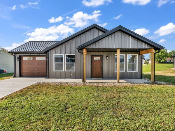 406 E College Street , Bainbridge, IN 46105
