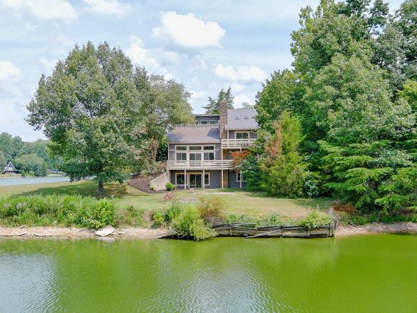 1370 Blossom Court, North Vernon, IN 47265