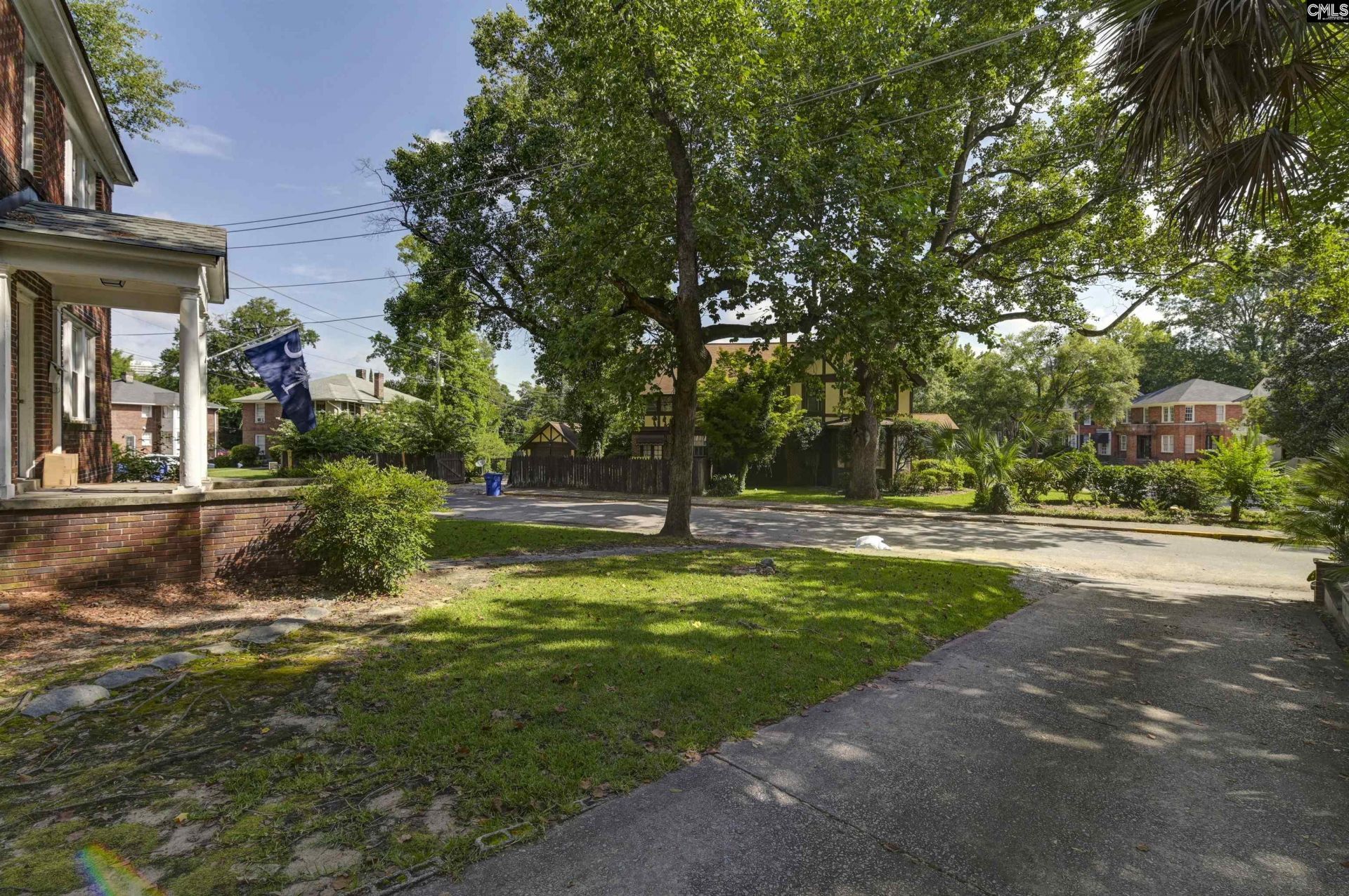 605 & 607 Waccamaw Avenue Photo 16