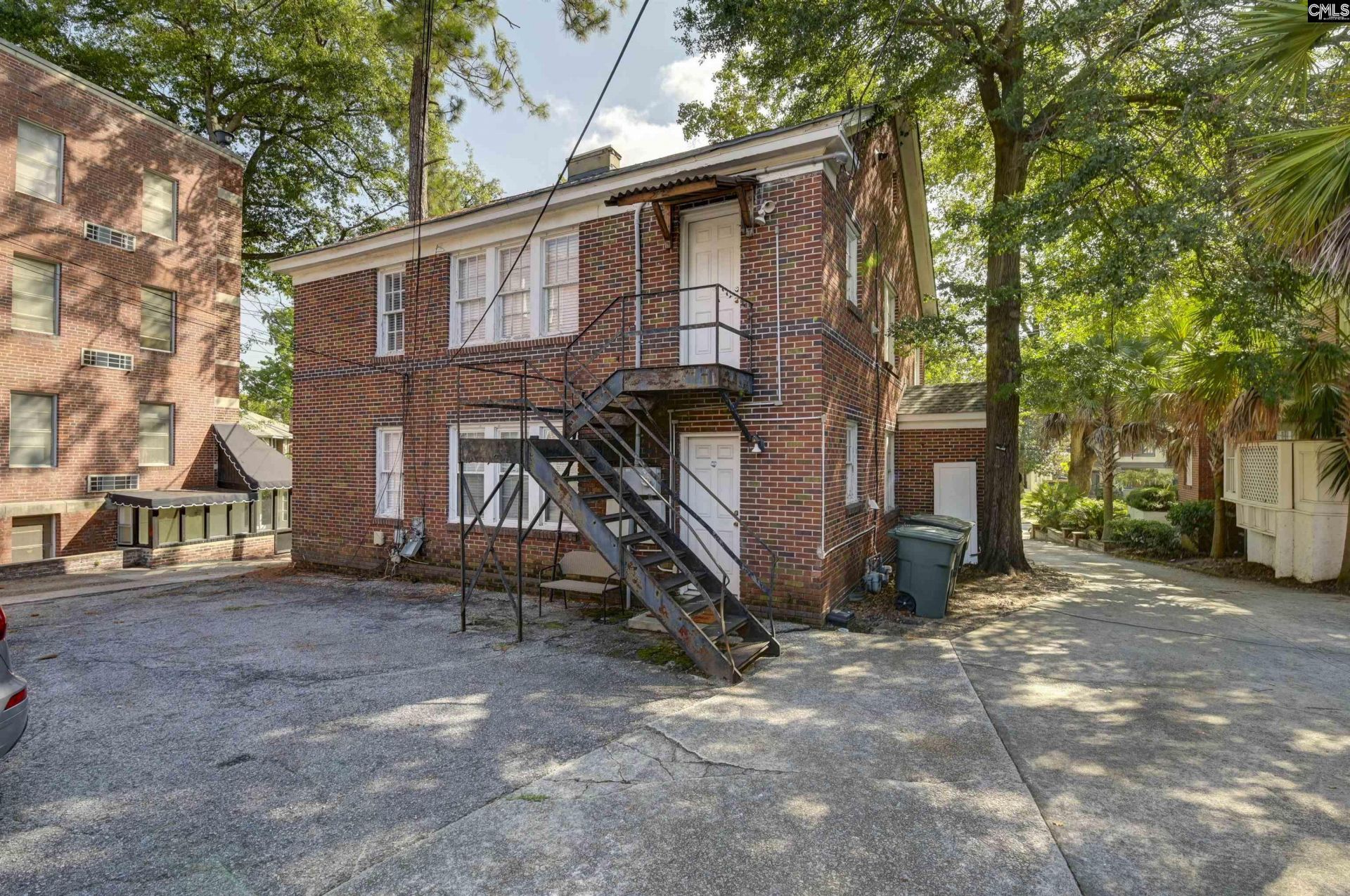 605 & 607 Waccamaw Avenue Photo 4
