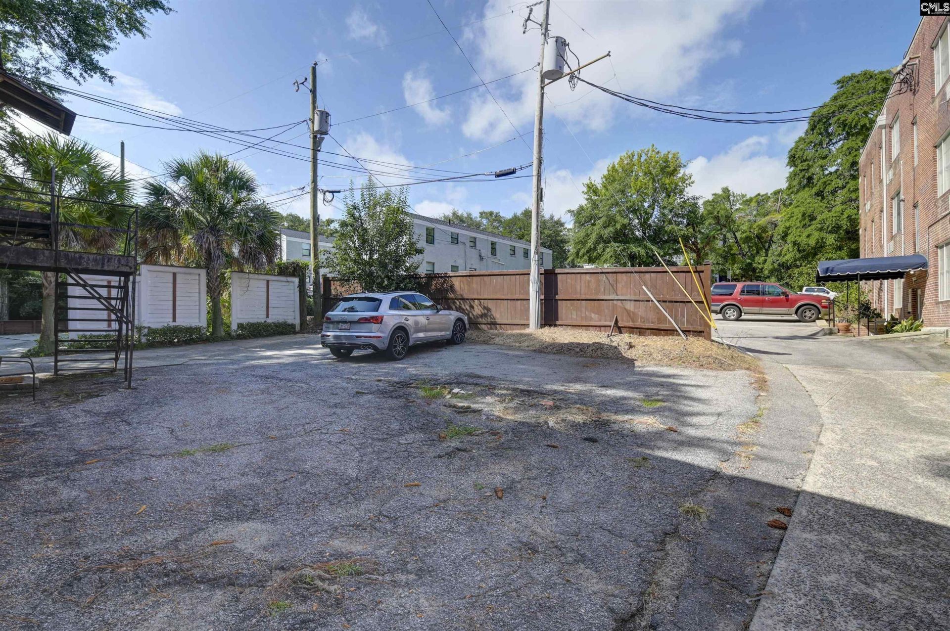 605 & 607 Waccamaw Avenue Photo 8