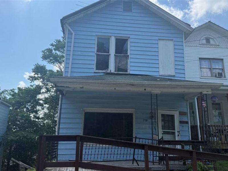 725 Lincoln Avenue, East Liverpool, OH 43920 Photo 1