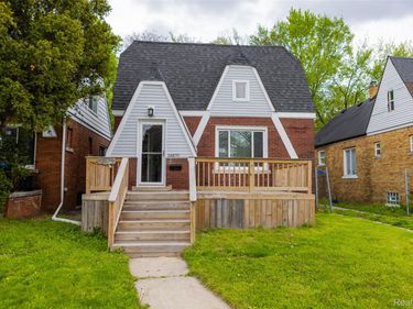14870 Pinehurst Street, Detroit, Mi 48238