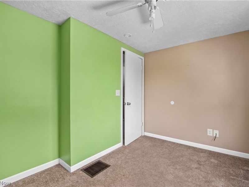 7723 W River Road S, Elyria, OH 44035 Photo 21