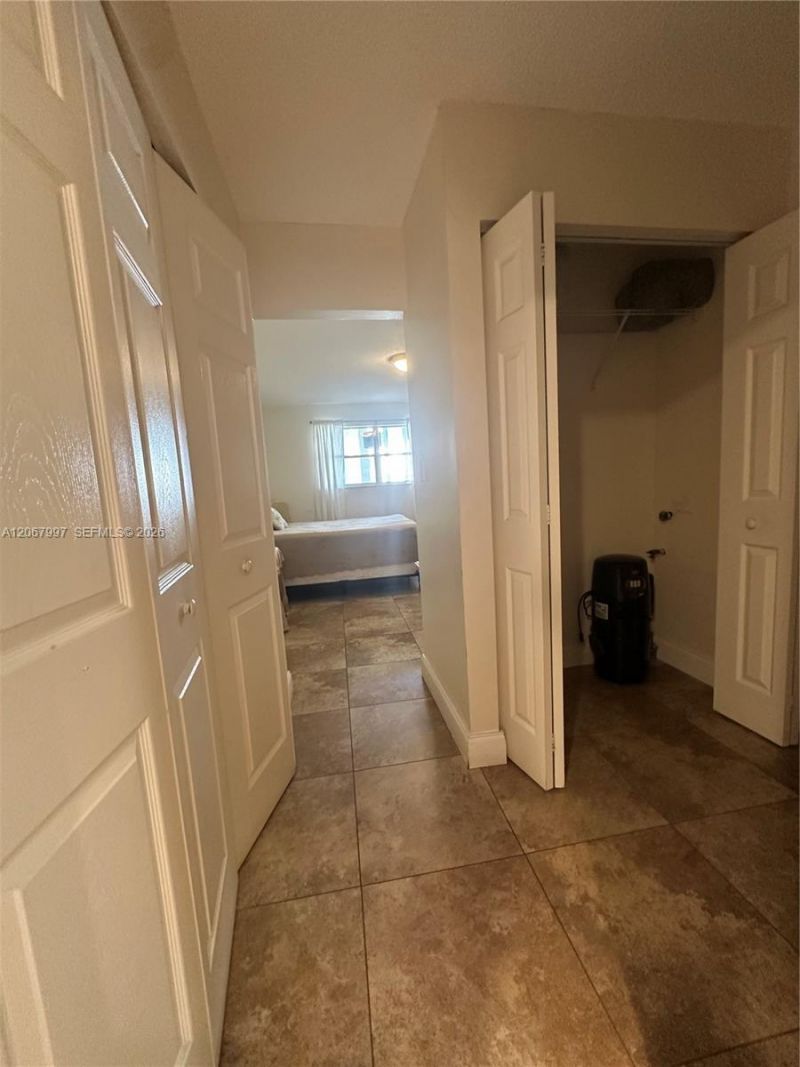 410 SE 2nd St, Unit 115, Hallandale Beach, FL 33009 Photo