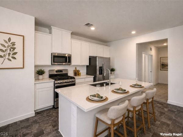 5722 Old Pine Street , North Las Vegas, NV 89081
