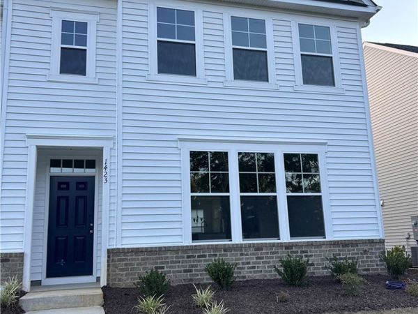 1423 Goldsboro Avenue, Sanford, NC 27330