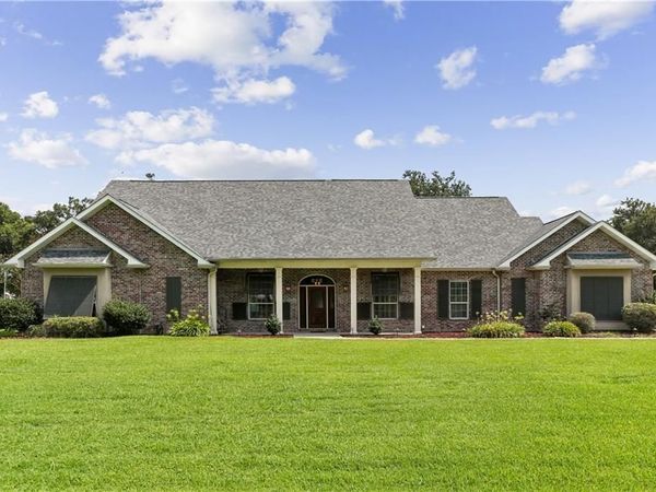 212 CEDAR GROVE Lane , Belle Chasse, LA 70037