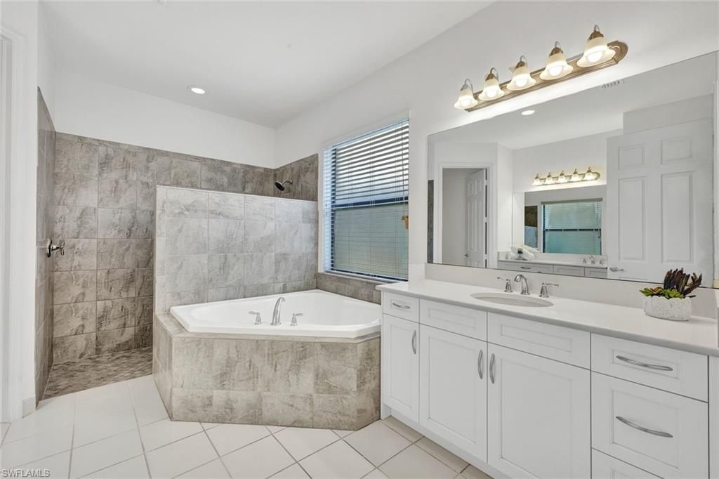 13750 Callisto Ave, Naples, FL 34109 Photo