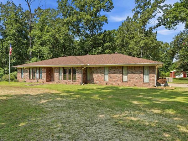 6845 Village Dr , Pine Bluff, AR 71603