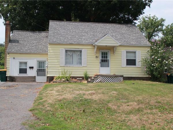 121 Edden Ln Lane , North Syracuse, NY 13212