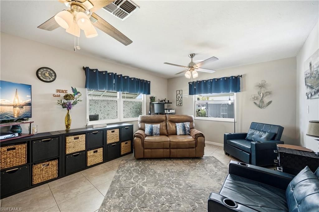 39 Desert Candle Cir, Lehigh Acres, FL 33936 Photo