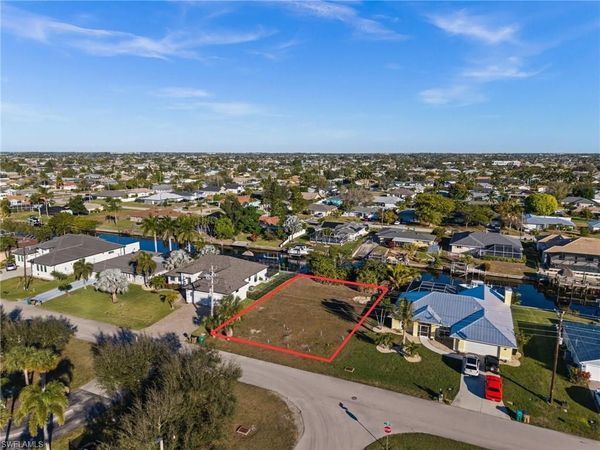 241 SW 40th ST, CAPE CORAL, FL 33914