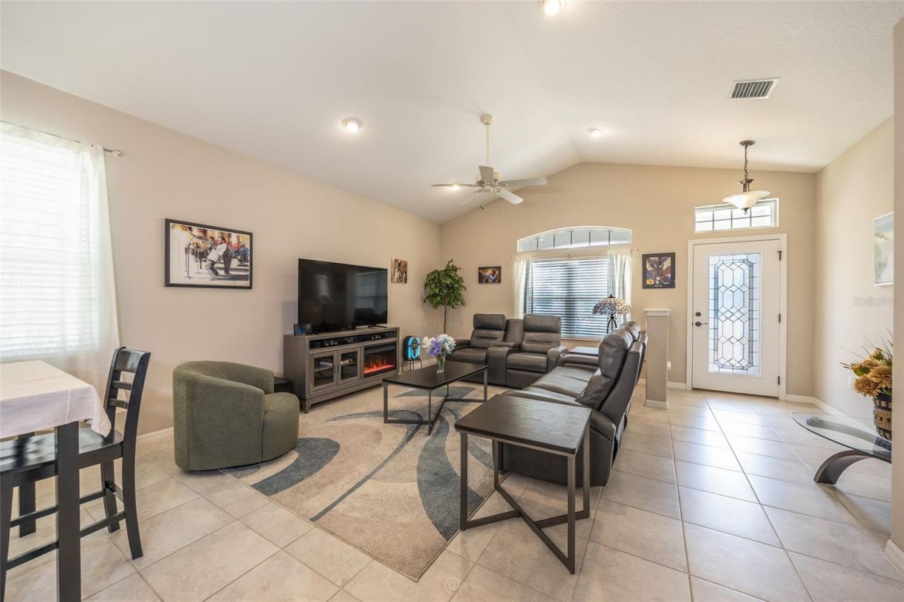 153 Park Place Circle, Palm Coast, FL 32164 Photo